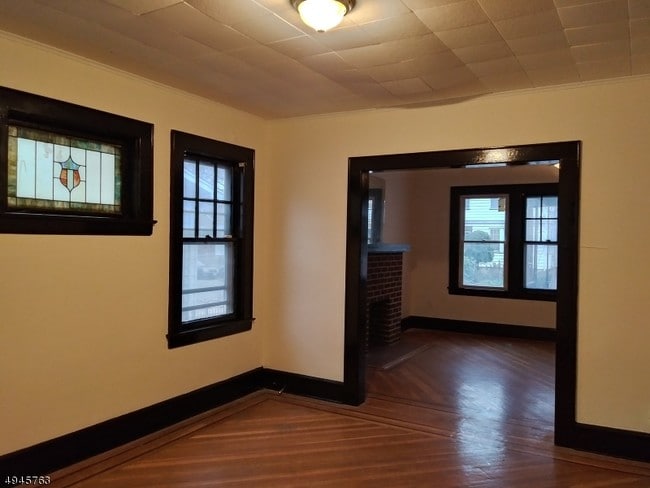Building Photo - 185 Ellery Ave