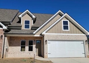 Building Photo - 115 Stoneybrook Dr