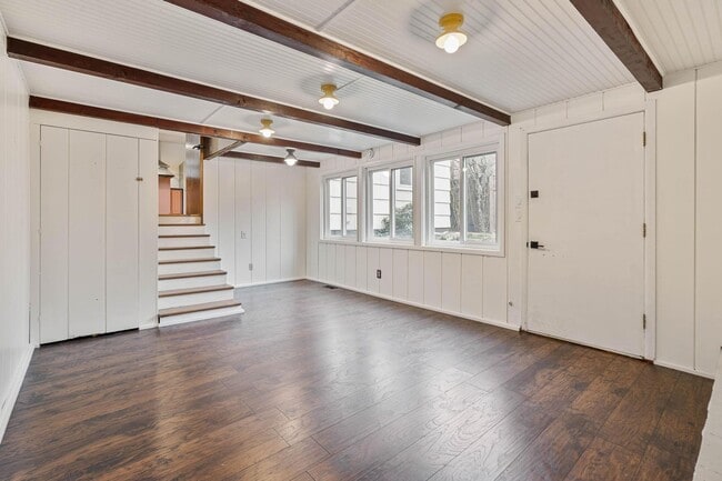 Building Photo - Beautiful, modern 4-bdrm/2-bath home in Concordia—Private, urban sanctuary w/ flex spaces