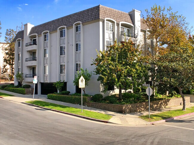 Primary Photo - 1601 Selby Ave