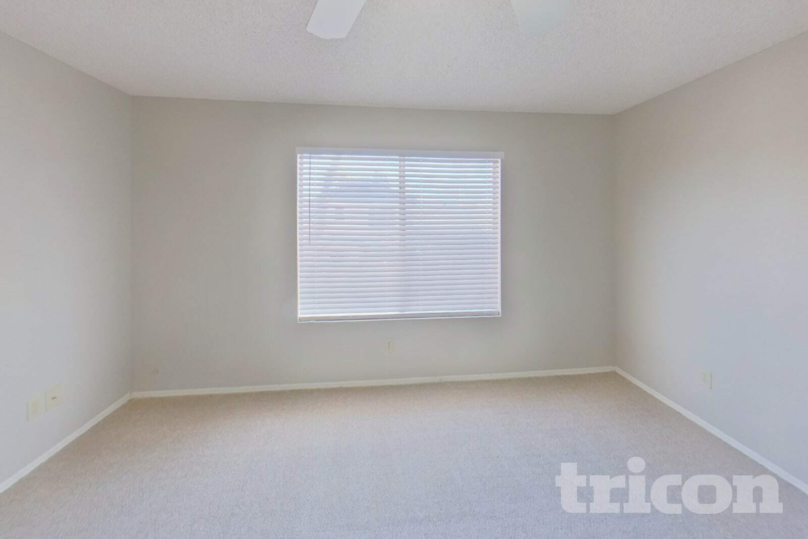 Building Photo - 601 E Palomino Dr
