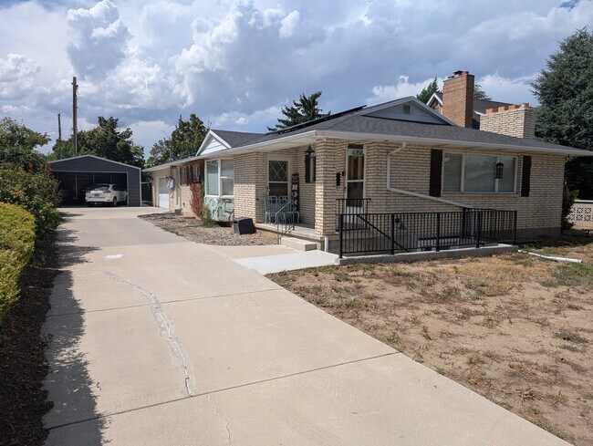 Building Photo - 6358 Mt Vernon Dr