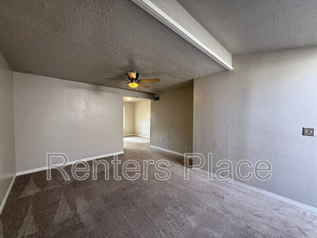 Building Photo - 3840 S Rockford Ave