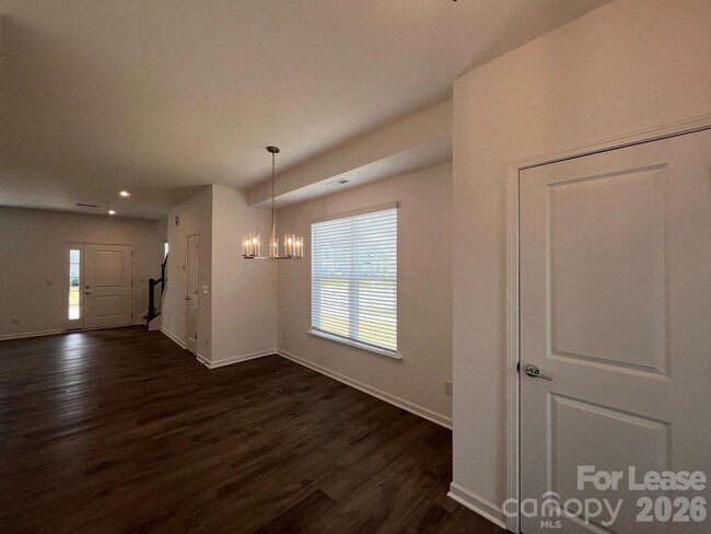 Building Photo - 16305 Leading St