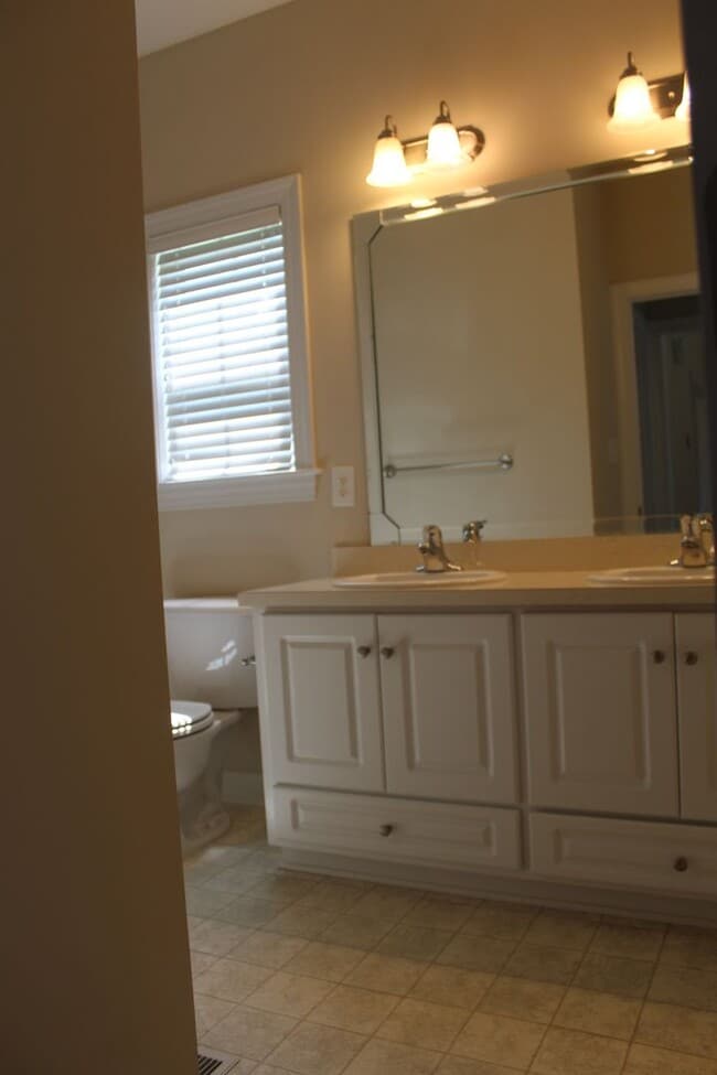 Building Photo - Dogwood Estates