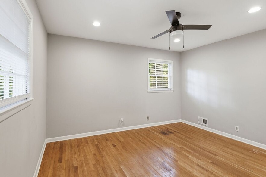 Building Photo - 4411 Langdon Dr