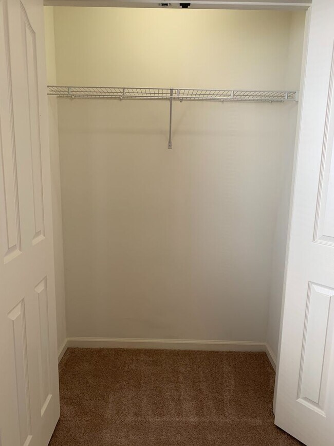 Building Photo - 1480SF 3BR 2BA