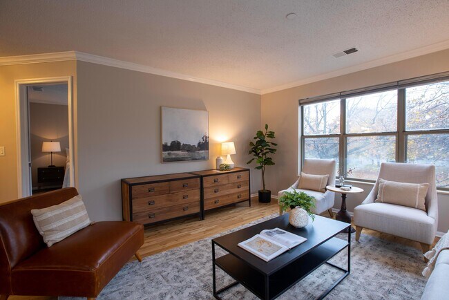 Building Photo - 39 Buttles Ave