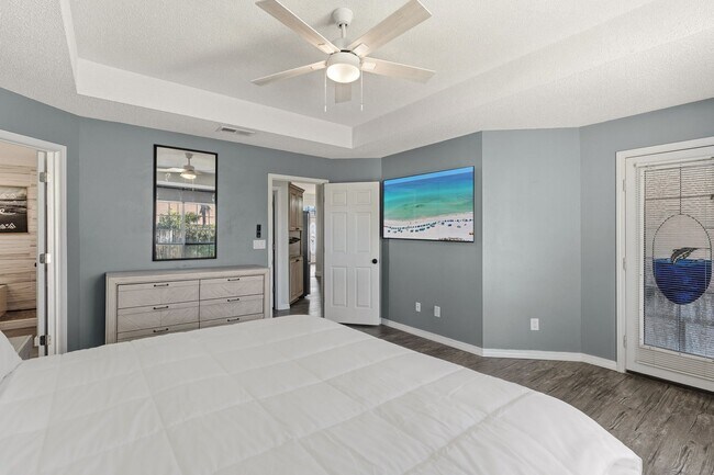 Building Photo - 329 Sailfish Cir