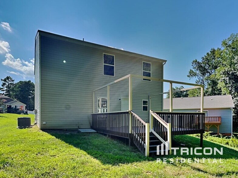 Building Photo - 437 Brookfield Dr