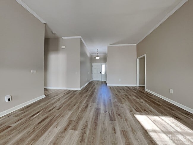 Building Photo - 409 Baneberry Ln