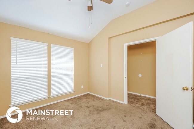 Building Photo - 2309 Eden Green Dr