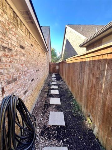 Building Photo - 1570 Bonham Pkwy