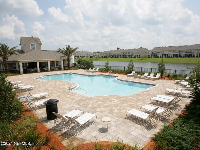 Building Photo - 6332 Autumn Berry Cir