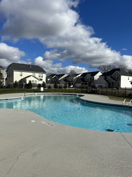 Building Photo - 3341 Brookberry Ln