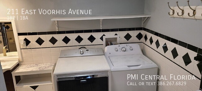 Building Photo - 211 E Voorhis Ave