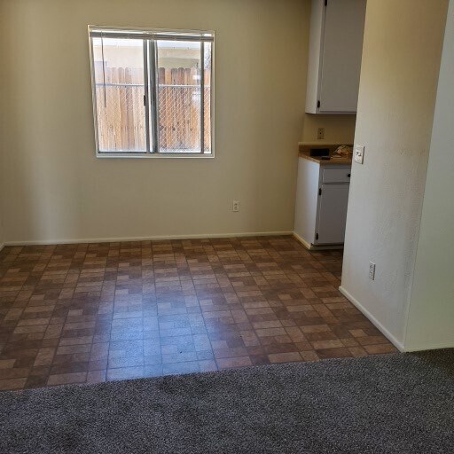 Building Photo - 6434 Linda Lee Dr