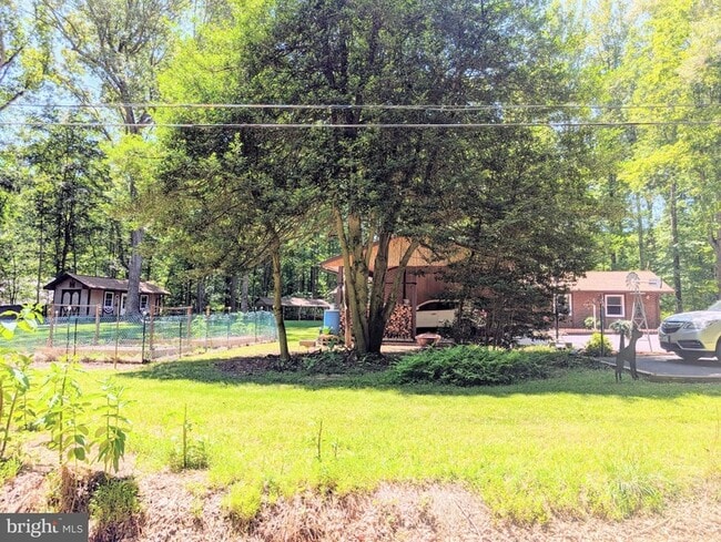 Building Photo - 6997 Gilbeth Rd