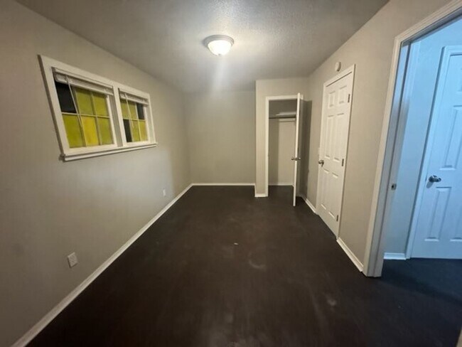 Building Photo - 2103 N Marrs St