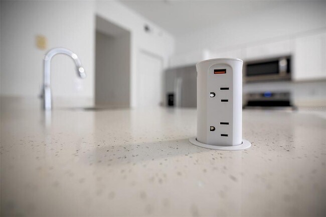 Building Photo - 10855 Windsor Walk Dr