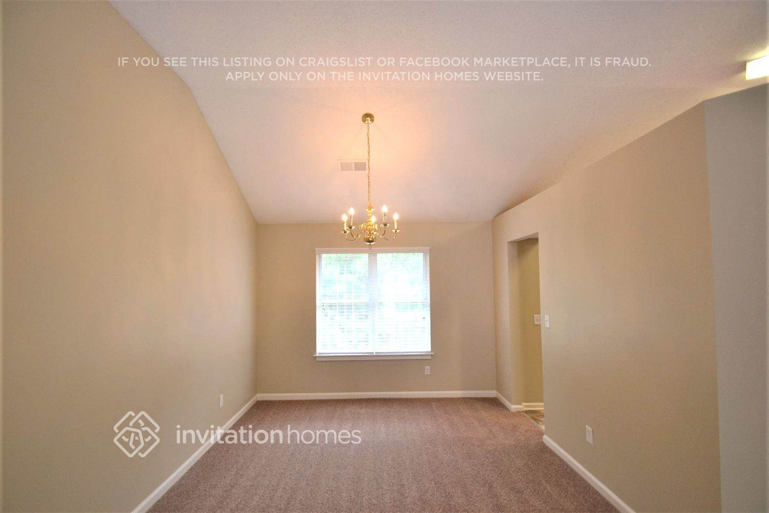 Building Photo - 3977 Lindley Dr