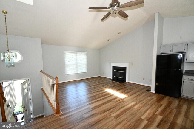 Building Photo - 11 Jody Ct