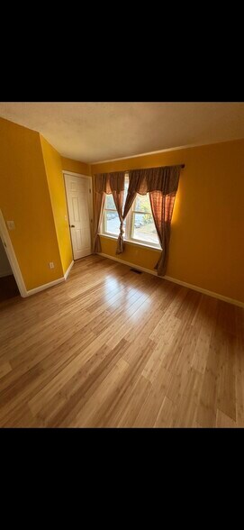 Building Photo - 30 Cadogan Way