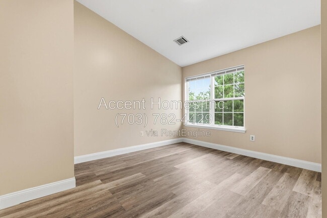 Building Photo - 10299 Wimbledon Pl