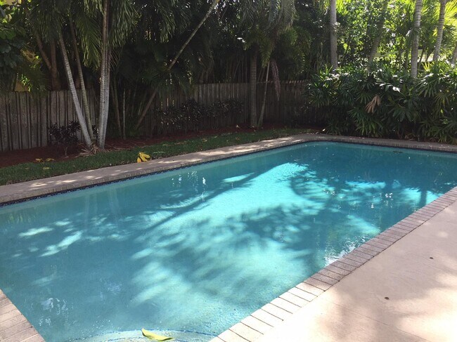 Building Photo - 7508 Chester Terrace