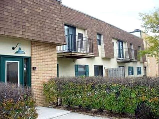 WELCOME HOME! - 12765 W Hampton Ave