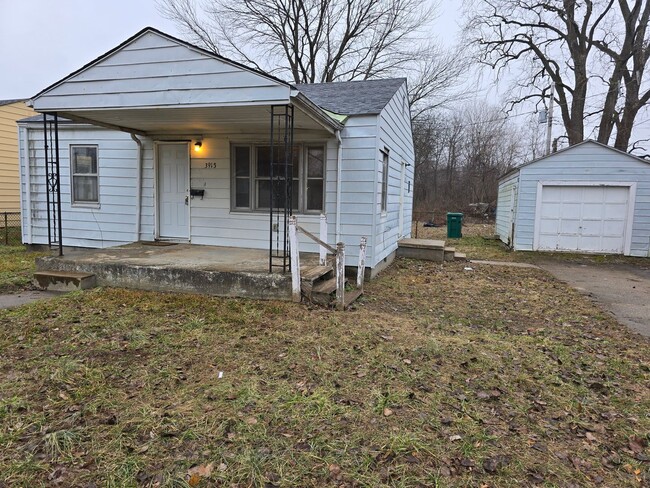 Primary Photo - Nice 2BD/1BA