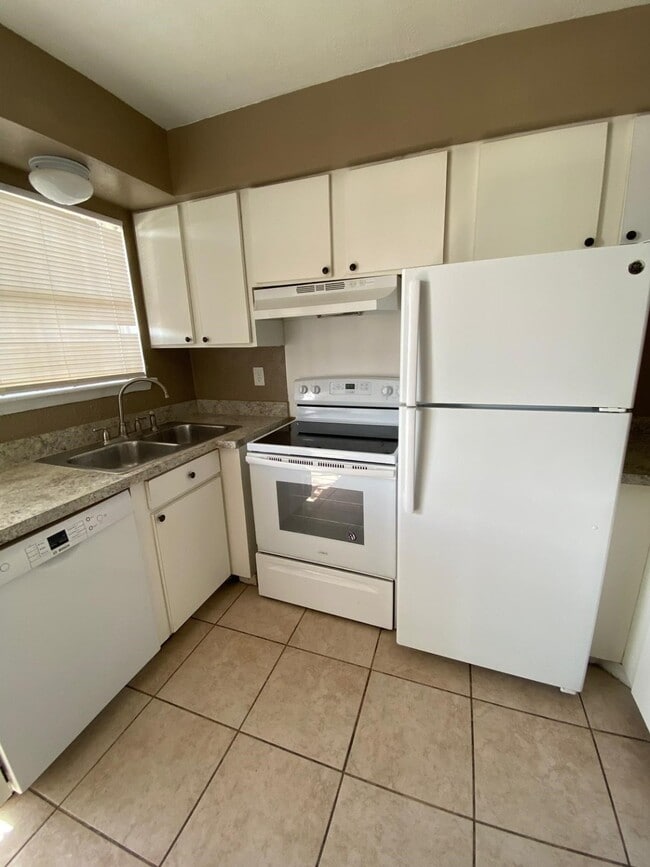 Building Photo - 6305 Westward St