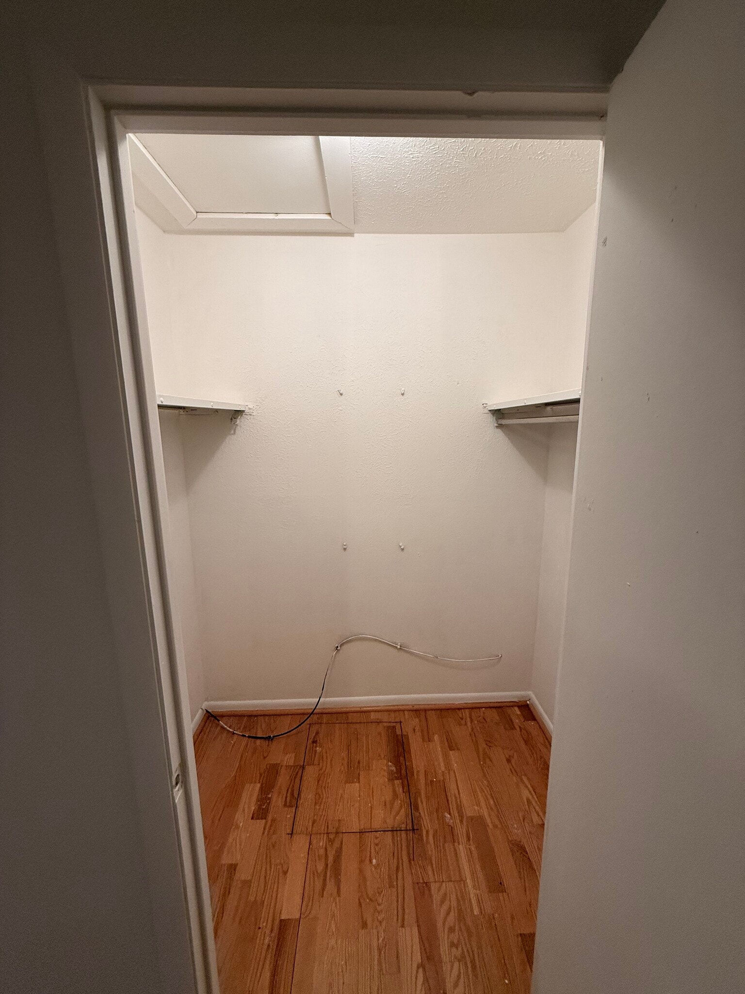 master bedroom walk-in closet - 810 Bellevue Rd