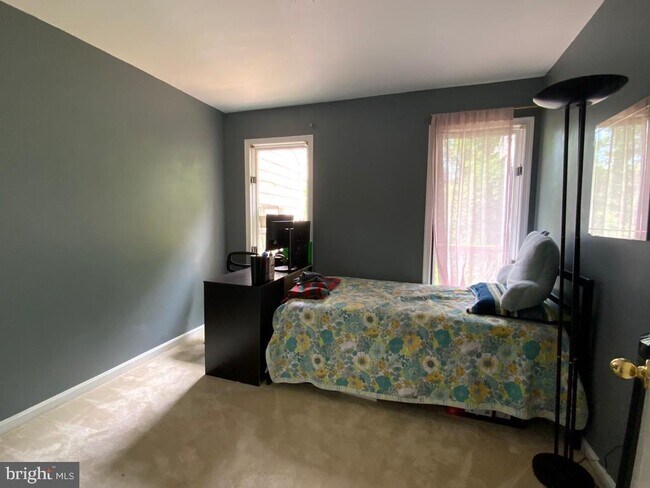 Building Photo - 1040 Trevino Ln