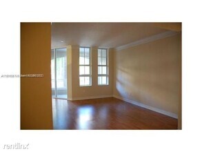Building Photo - 2 br, 2 bath Condo - 3001 NE 185th St Apt 220