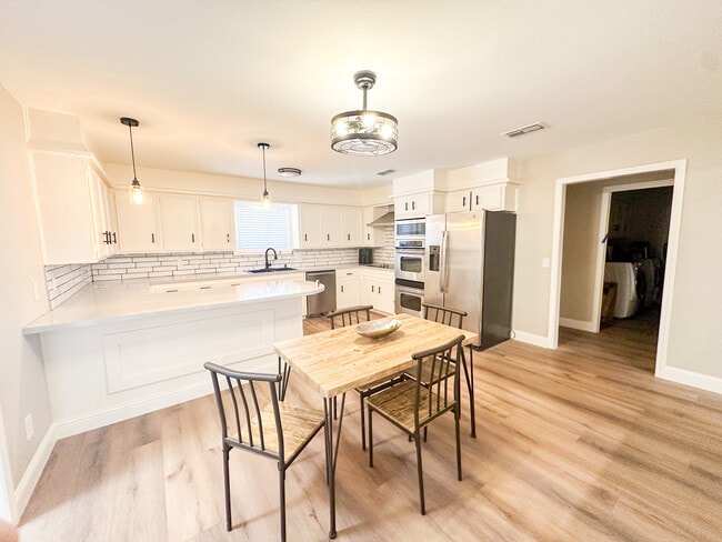 Building Photo - 5712 73rd St