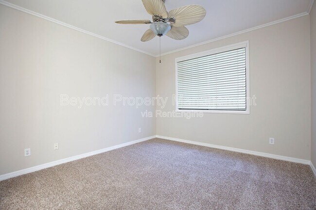 Building Photo - 10722 Sabre Hill Dr