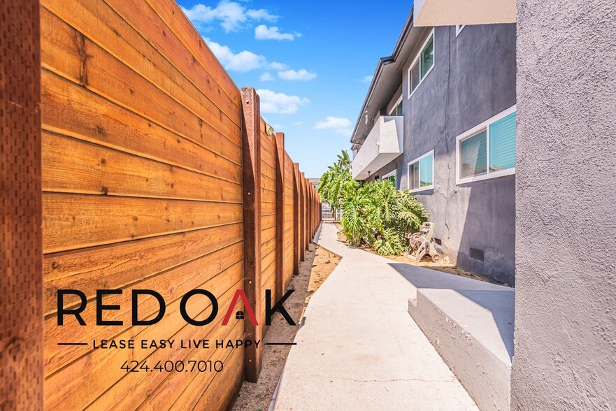 Building Photo - 1942 S Garth Ave