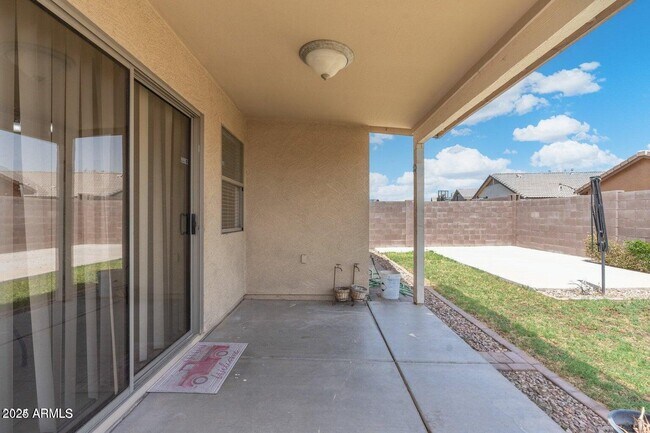 Building Photo - 10833 W Elm Ln