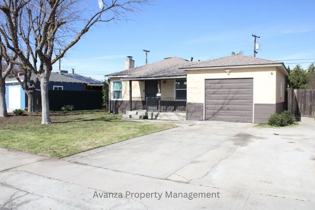 Building Photo - Fresno Mayfair District - 3 Bedroom Home  1 Year Lease