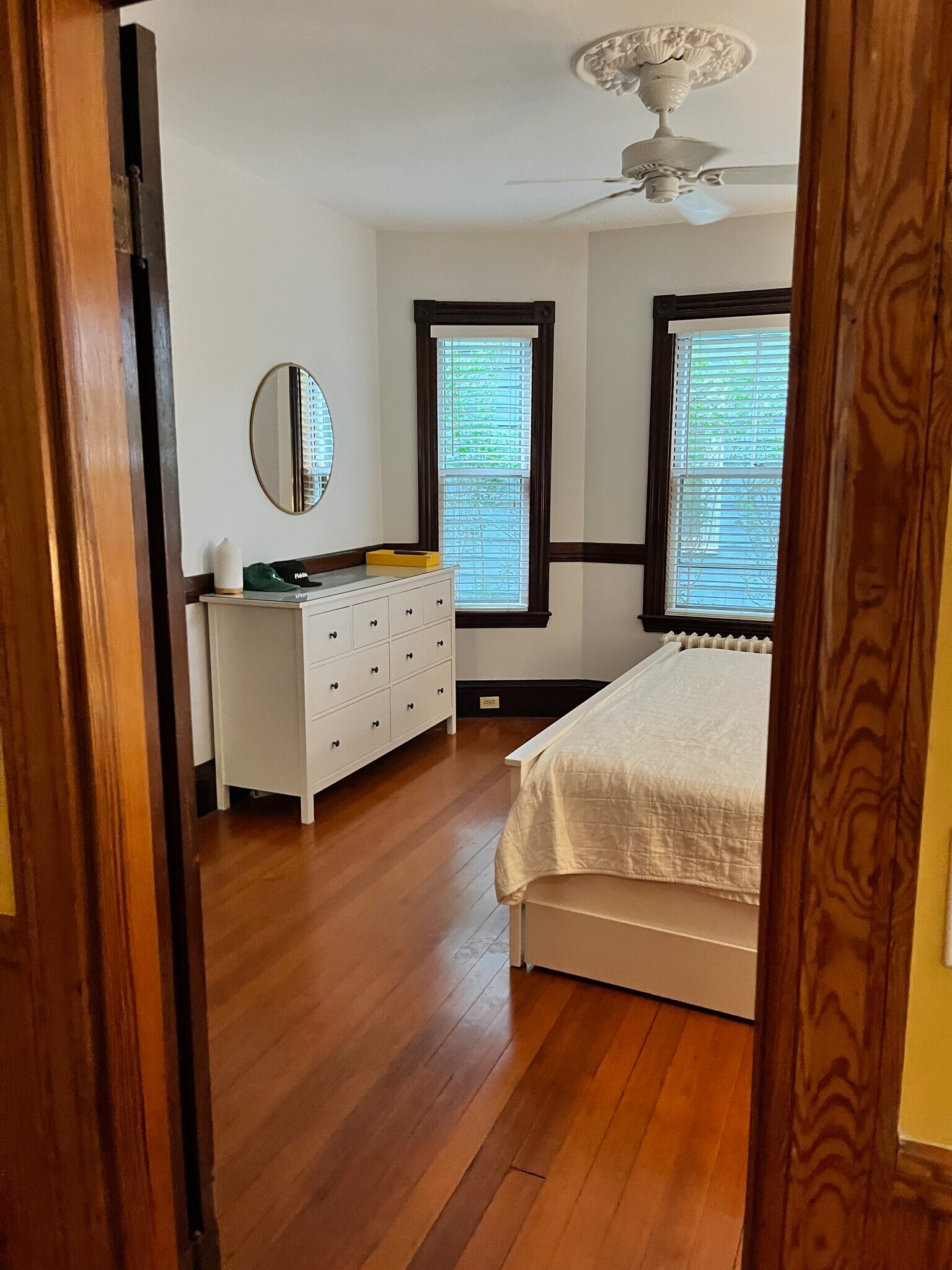 Building Photo - 119 Antrim St