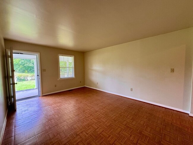 Building Photo - Location, Community, & Quality Living. It Starts Here in this 2 Bedroom Duplex!