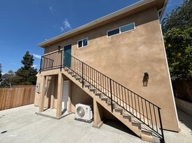 Building Photo - 4112 Pepper Dr