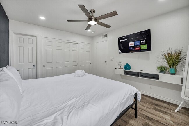 Building Photo - 1334 Dorothy Ave