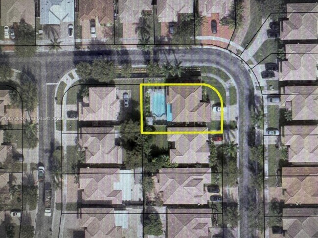 Building Photo - 2964 NE 42nd Ave