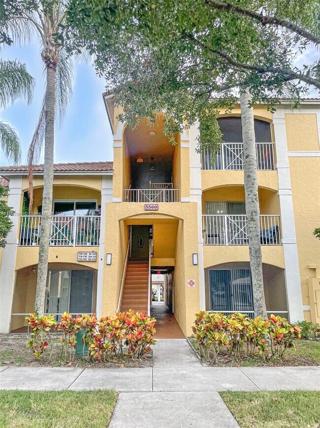 Building Photo - 5560 NW 61st St
