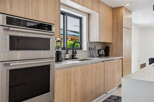 Building Photo - 9600 SW 147th St