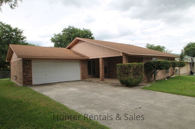 Building Photo - 2810 Lawndale St
