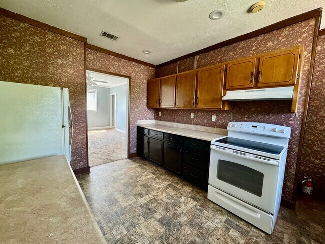 Building Photo - 422 Magnolia Ave