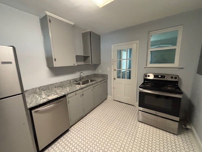 Building Photo - 932 Munsen Spring Dr